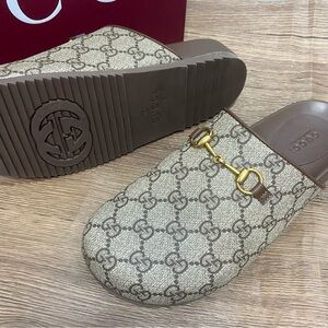 Gucci Women's Brown Sandals